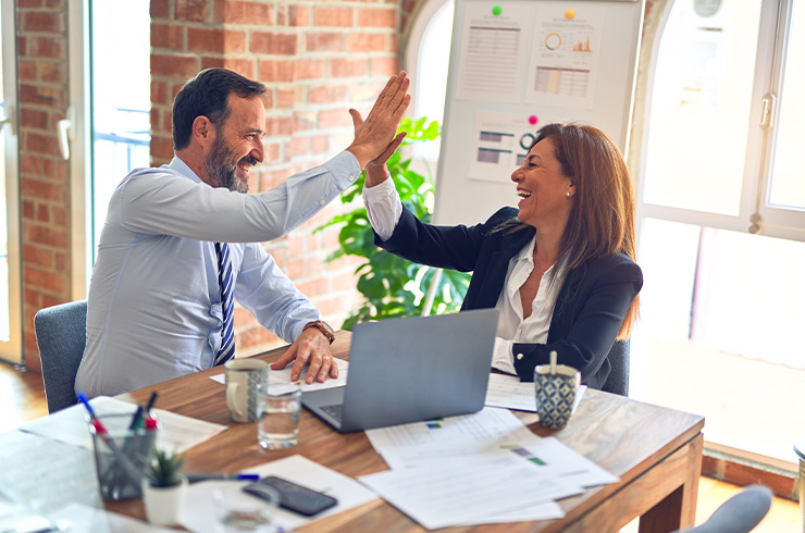 Vertrieb Verkauf Vertriebler Verkaufstraining Vertriebstraining Verhandlungstraining Preisverhandlung Verkaufsseminar Vertriebspsychologie Verhandlungspsychologie Verkaufspsychologie
Wie verhandelt man am besten den preis