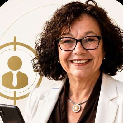 Ulrike Knauer recherchiert Entscheider für die B2B-Kaltakquise
